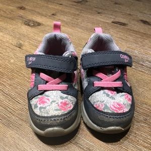 🌹2/$15🌹Supportive Walking Shoes